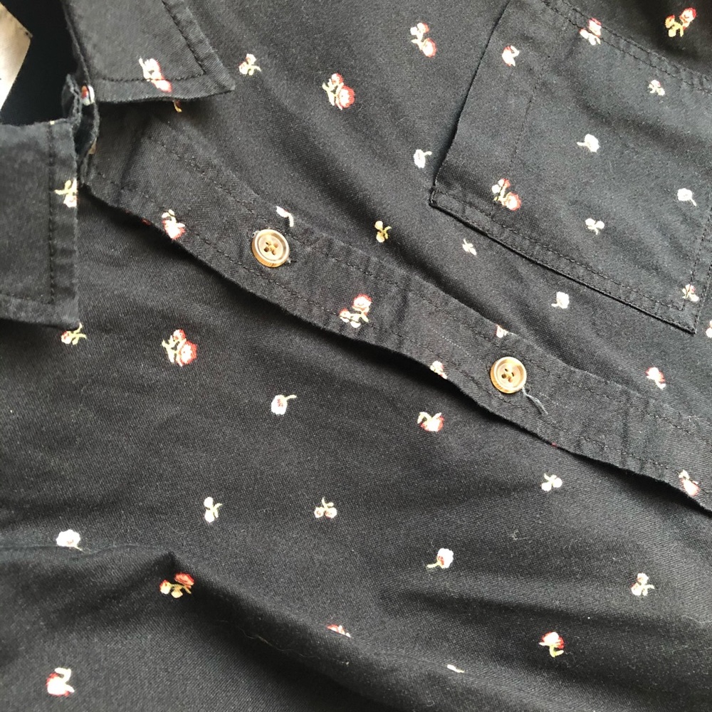 Button Up - Picture 6 of 7